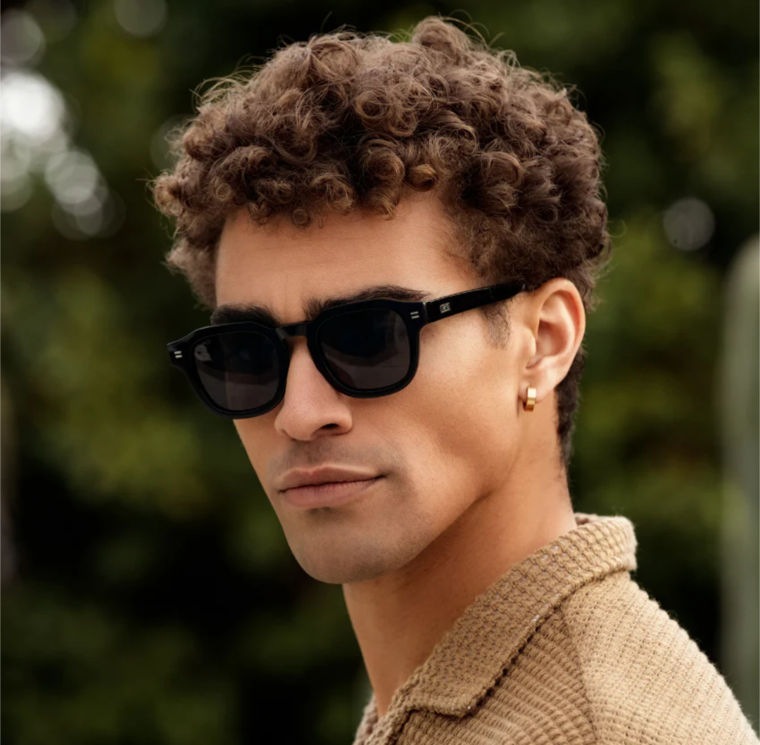 Nelson Black Lens